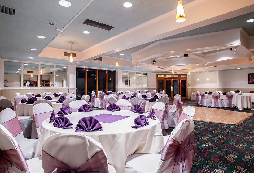 فندق Econo Lodge Somerset