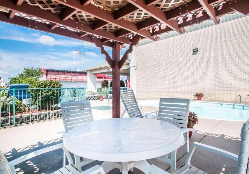 فندق Econo Lodge Springfield I44