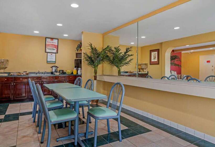 فندق Econo Lodge Union City  Atlanta South