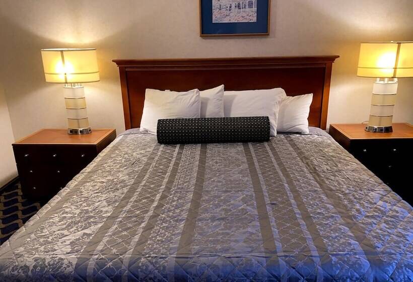 فندق Economy Lodge 682 Main St Sturbridge