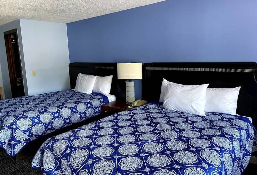 فندق Economy Lodge 682 Main St Sturbridge