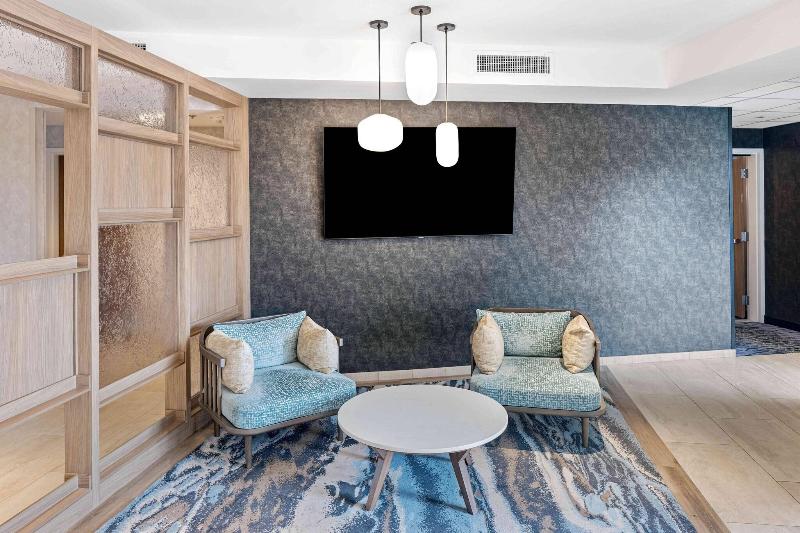 Отель Fairfield Inn & Suites By Marriott San Diego Pacific Beach