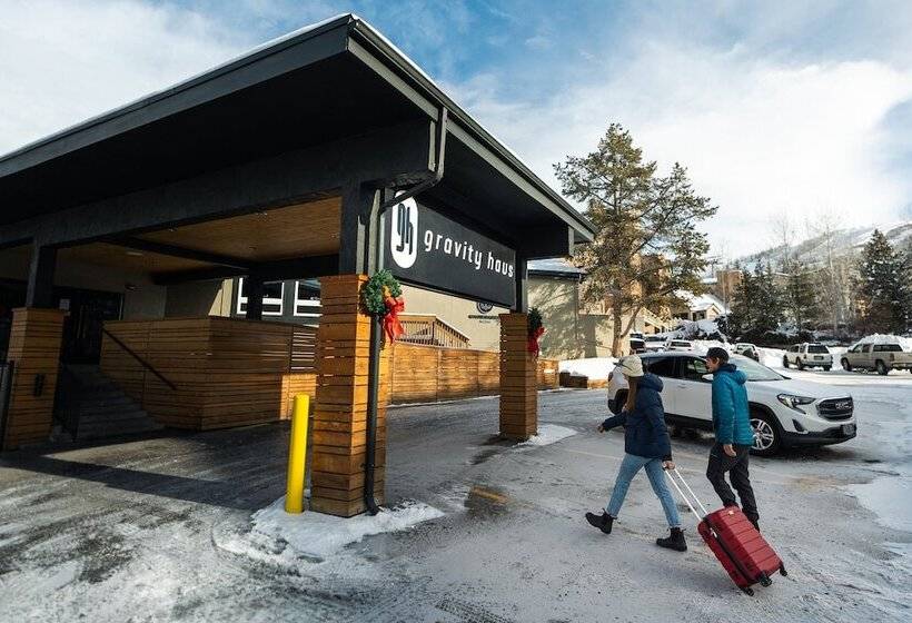 בית מלון כפרי Gravity Haus Steamboat
