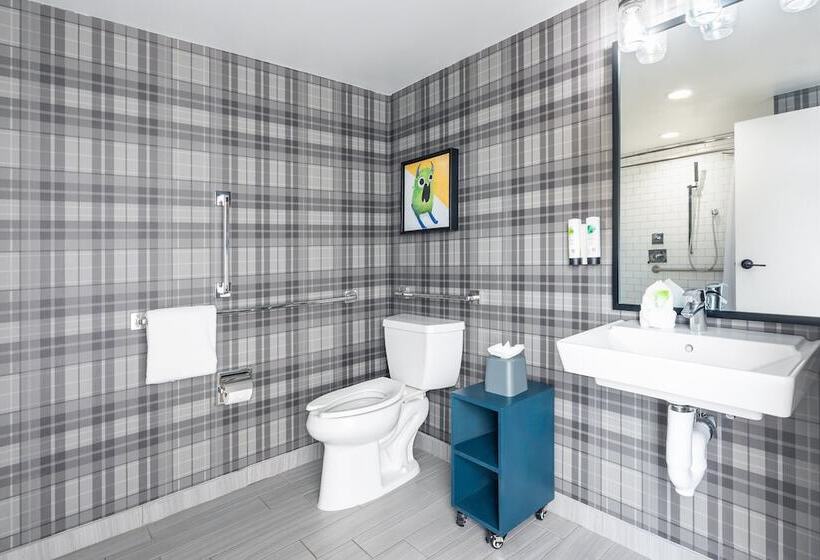 בית מלון כפרי Gravity Haus Steamboat