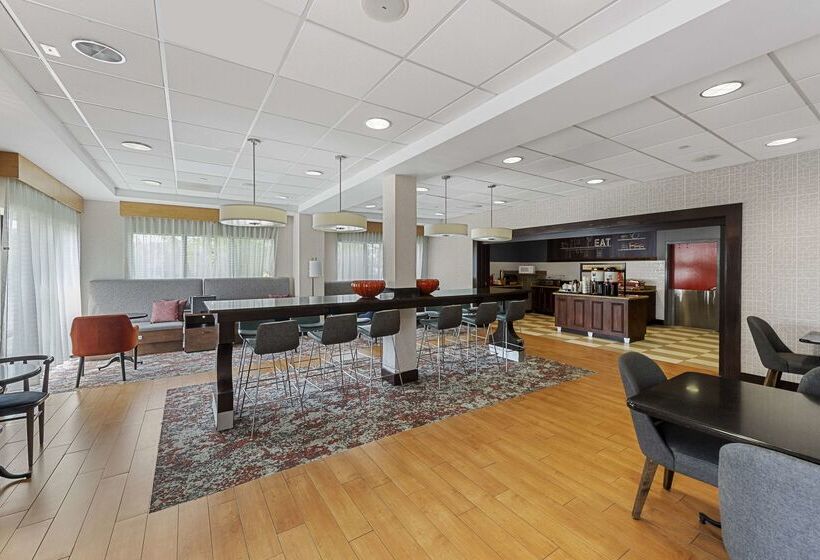 Отель Hampton Inn Nanuet