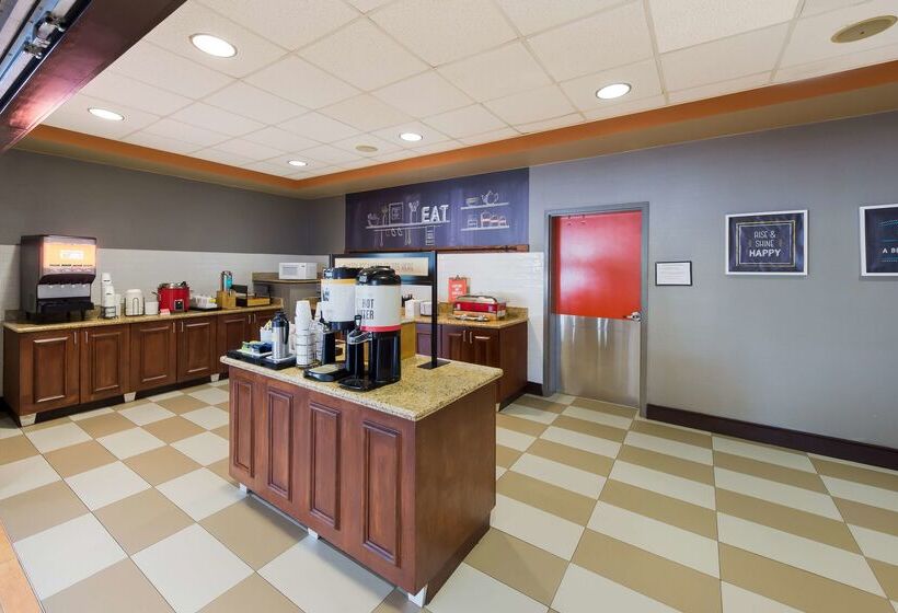 Отель Hampton Inn Nanuet