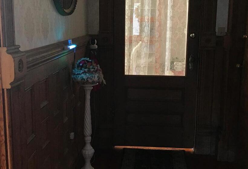 هتل Haterleigh Heritage Inn