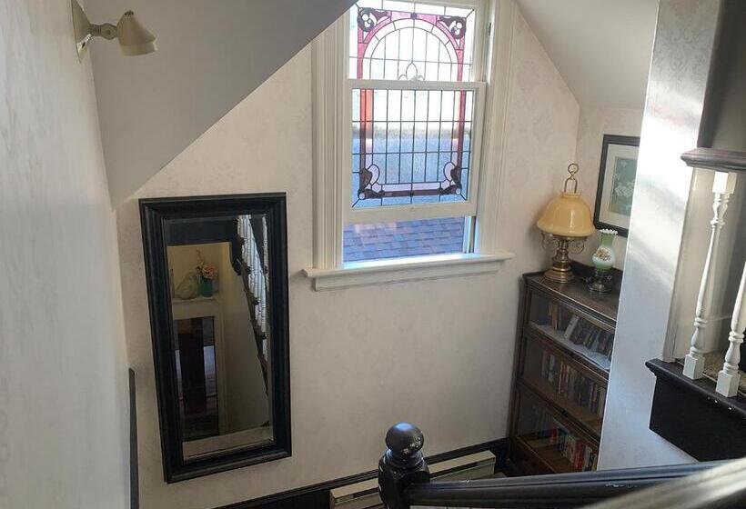 هتل Haterleigh Heritage Inn