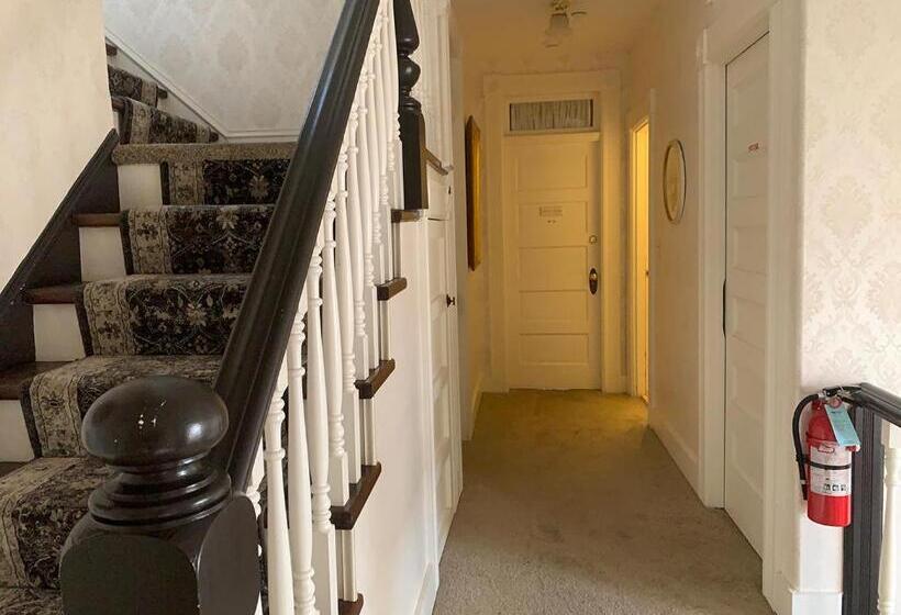 هتل Haterleigh Heritage Inn