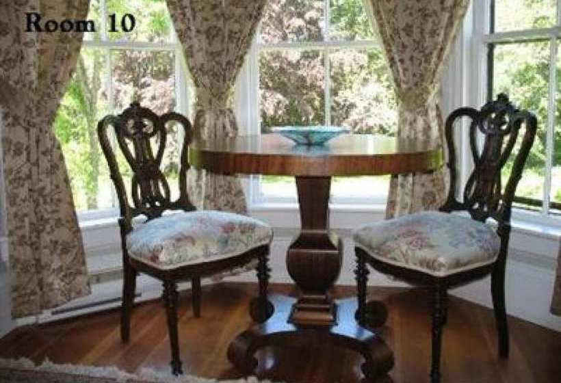 בית מלון כפרי Hillsdale House Inn