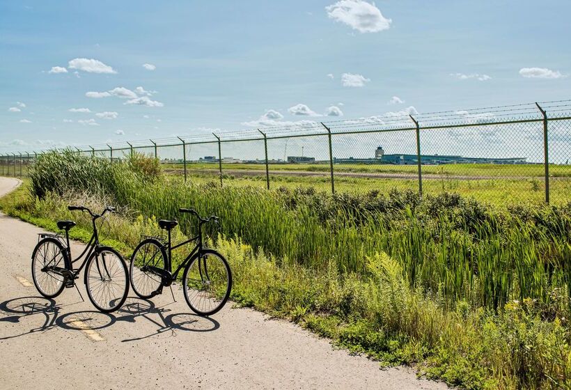 فندق Hilton Winnipeg Airport Suites