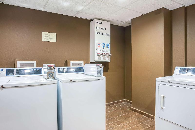 בית מלון כפרי Holiday Inn Express Rocky Mount Sports Center By Ihg