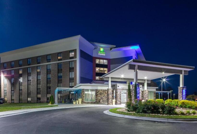 בית מלון כפרי Holiday Inn Express Rocky Mount Sports Center By Ihg