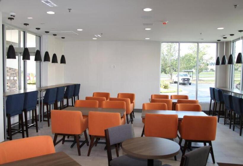 בית מלון כפרי Holiday Inn Express Rocky Mount Sports Center By Ihg