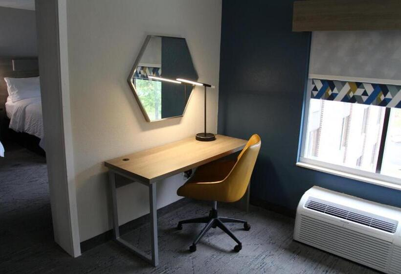 בית מלון כפרי Holiday Inn Express Rocky Mount Sports Center By Ihg