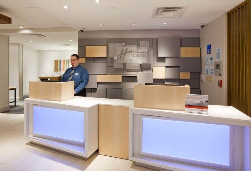 فندق Holiday Inn Express Roseville St. Paul, An Ihg