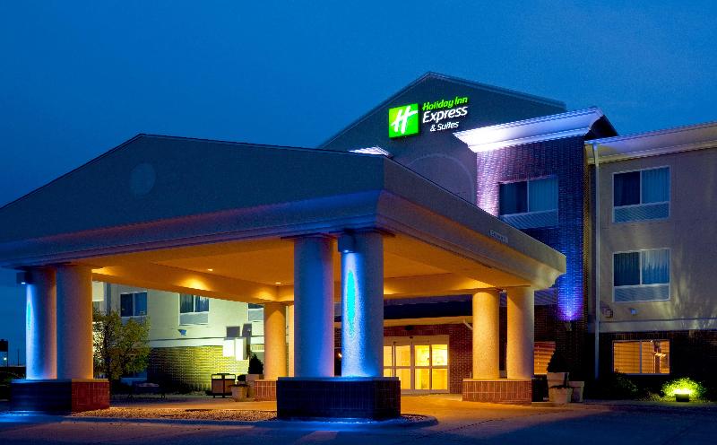 Отель Holiday Inn Express & Suites Yankton, An Ihg