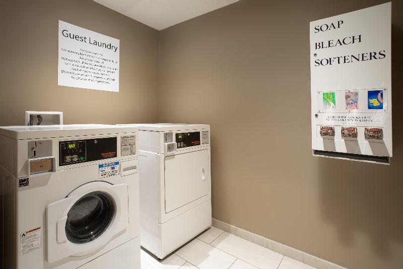 Отель Holiday Inn Express & Suites Yankton, An Ihg