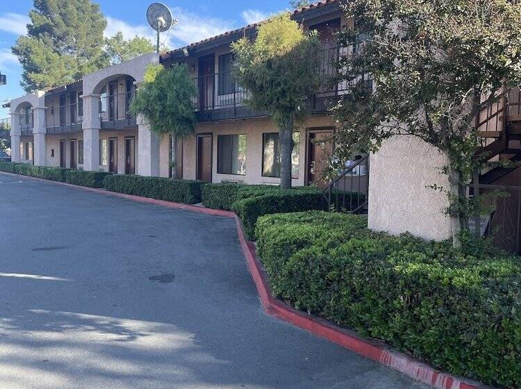 ホテル Hospitality Inn