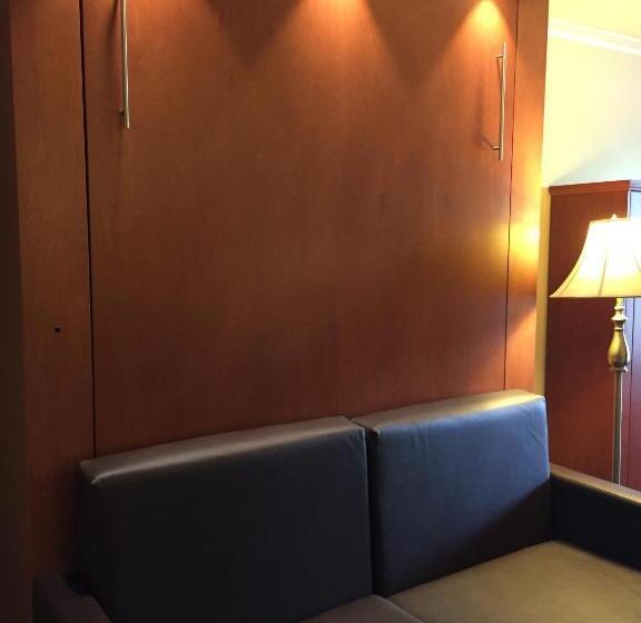 호텔 Hôtel Maison Blanche