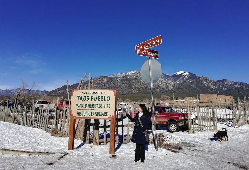 호텔 Kachina Lodge