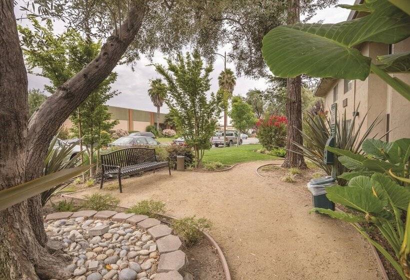 בית מלון כפרי La Quinta By Wyndham San Jose Airport