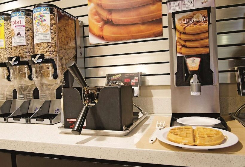 فندق La Quinta By Wyndham San Jose Airport