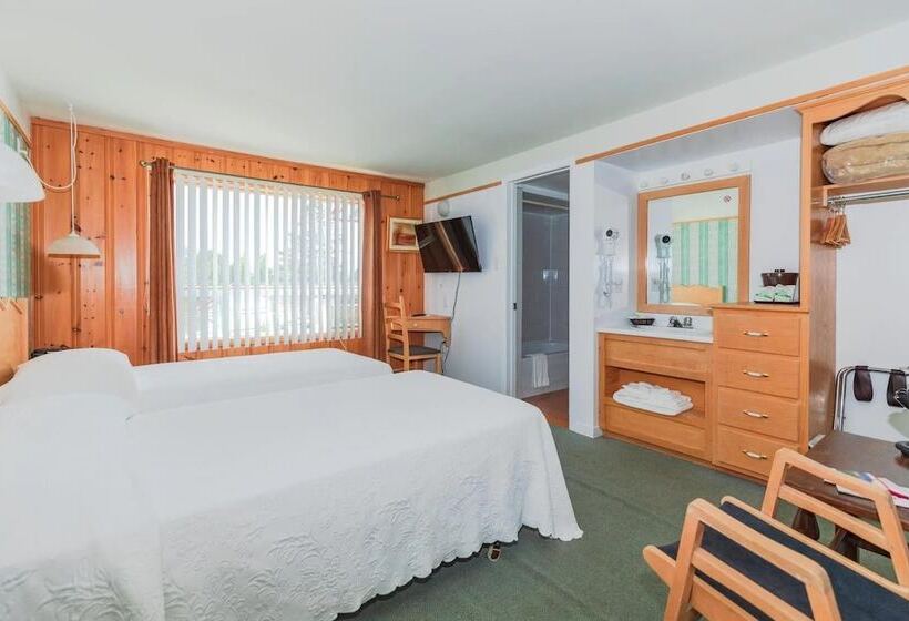 Отель La Roche Pleureuse