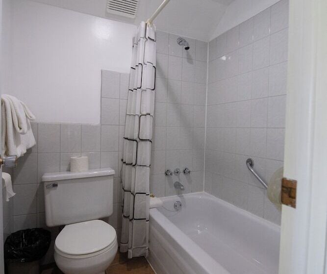 호텔 La Roche Pleureuse