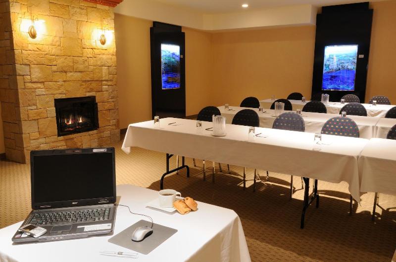 فندق La Saguenéenne   Hôtel Et Centre De Congrès