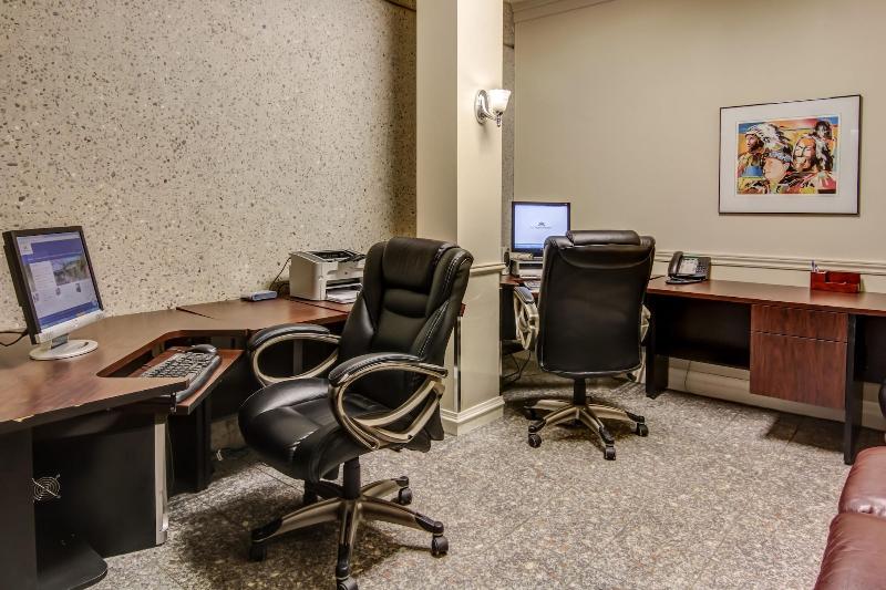 فندق La Saguenéenne   Hôtel Et Centre De Congrès