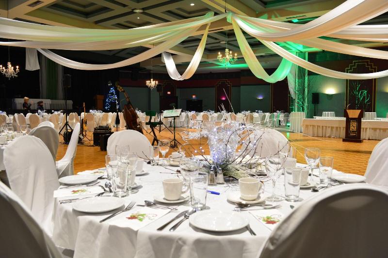 فندق La Saguenéenne   Hôtel Et Centre De Congrès