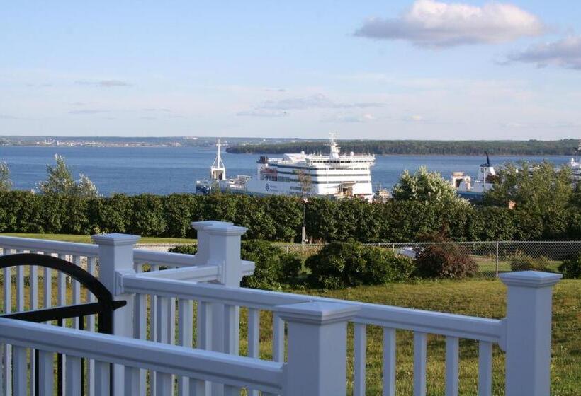 בית מלון כפרי North