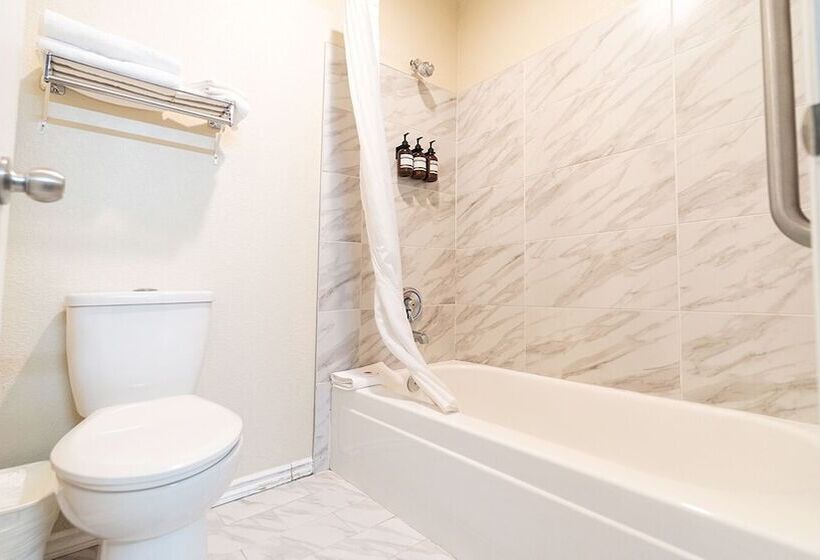 فندق Ocean Star Inn