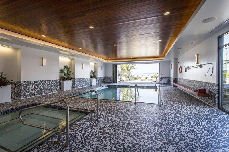 בית מלון כפרי Qualicum Beach Inn