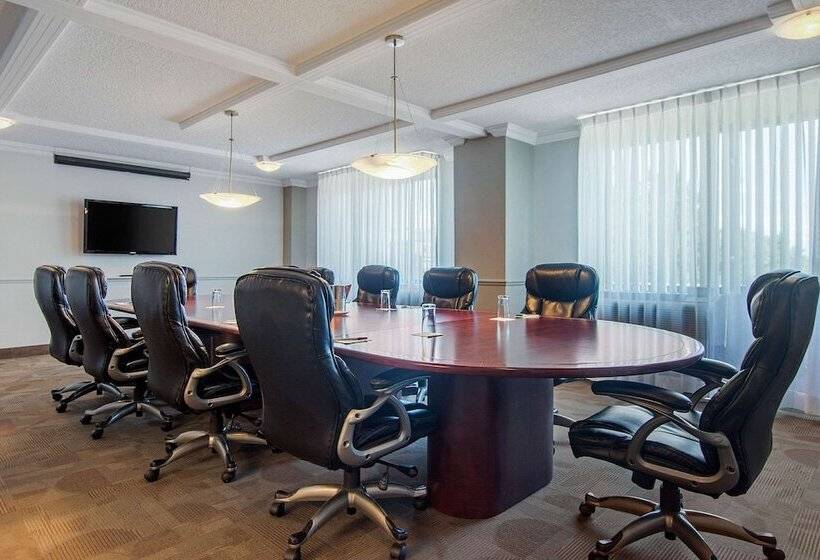 Отель Independent Hôtel St Jean Sur Richelieu