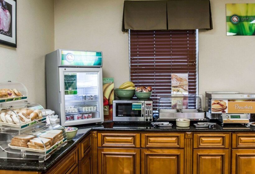 فندق Quality Inn Airport  Cruise Port