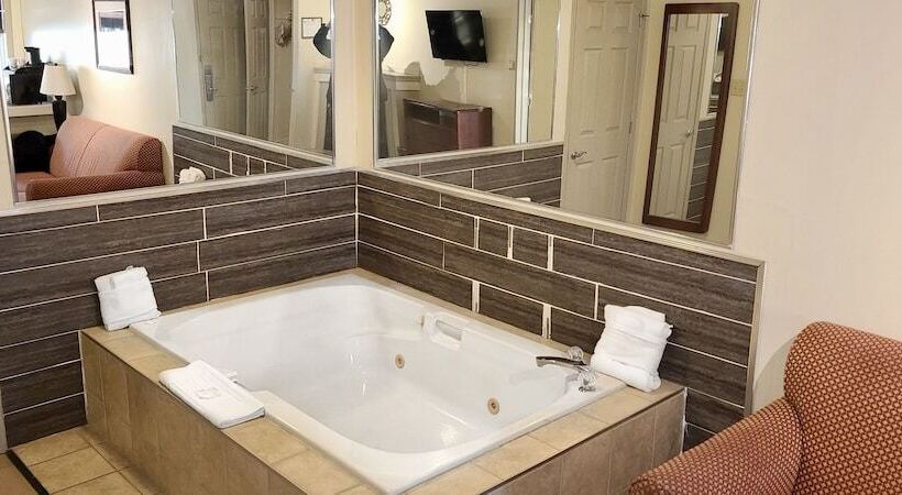 酒店 Riviera Inn And Suites 1000 Islands