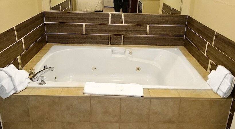 فندق Riviera Inn And Suites 1000 Islands