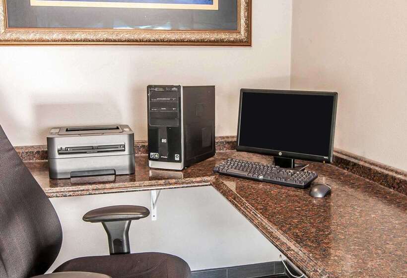 هتل Quality Inn Downtown Convention Center