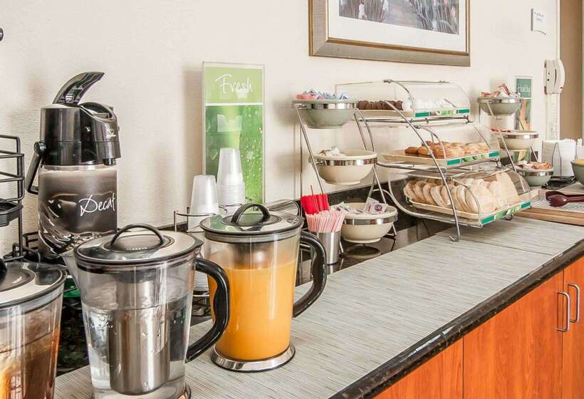 هتل Quality Inn Downtown Convention Center