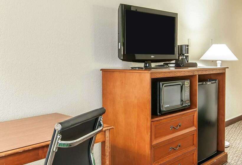هتل Quality Inn Downtown Convention Center