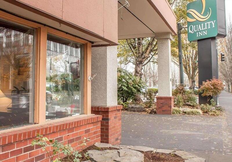 هتل Quality Inn Downtown Convention Center