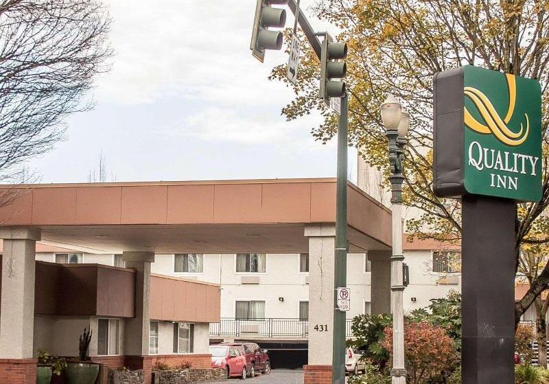 هتل Quality Inn Downtown Convention Center