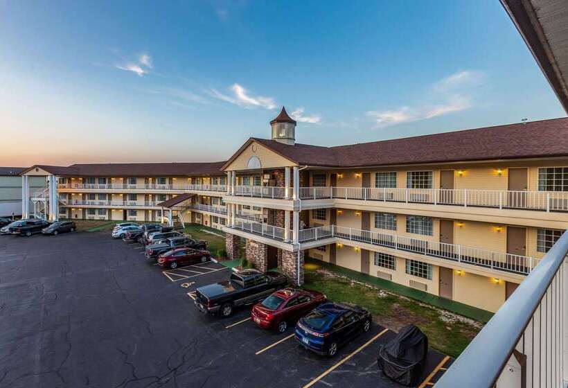 בית מלון כפרי Quality Inn Lakefront