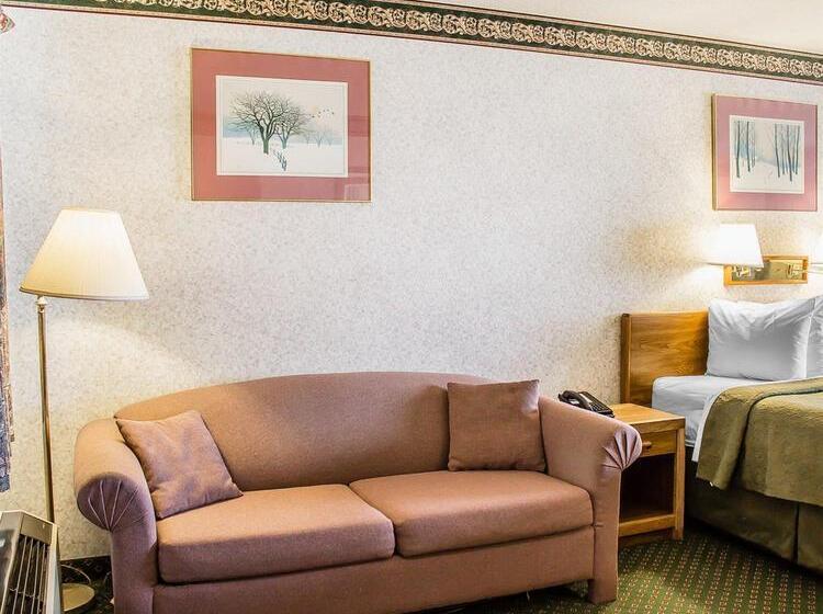 Отель Quality Inn Lakefront