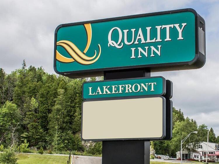 Отель Quality Inn Lakefront