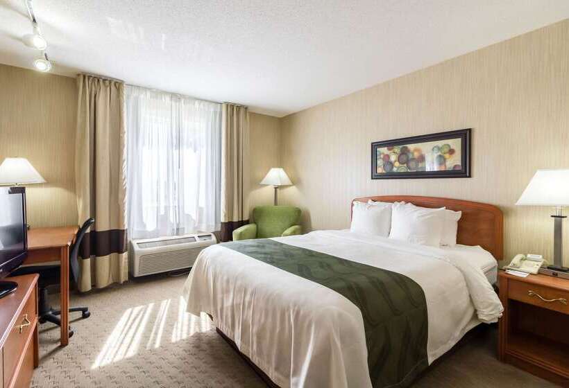 호텔 Quality Inn
