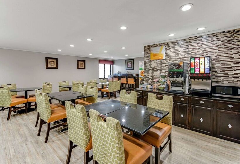 فندق Quality Inn Merriam  Kansas City