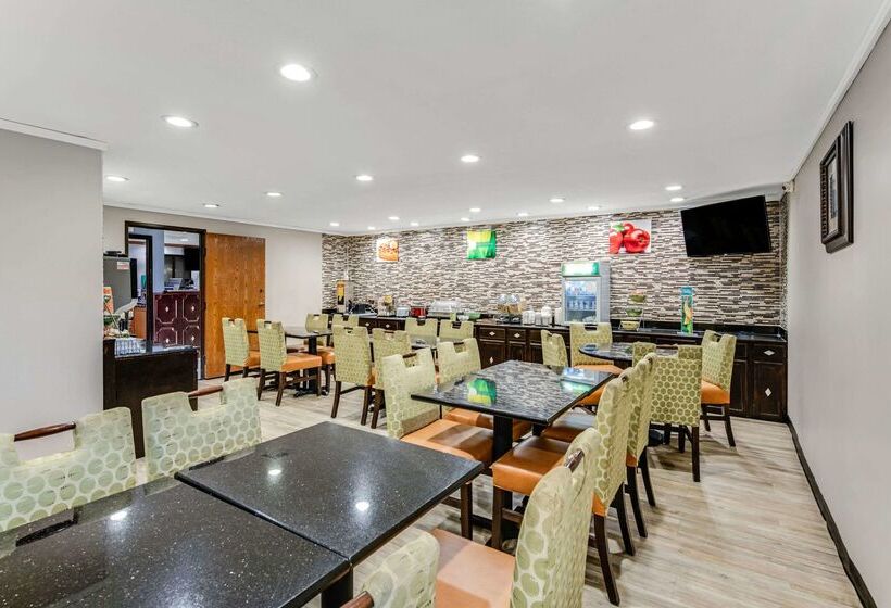 فندق Quality Inn Merriam  Kansas City